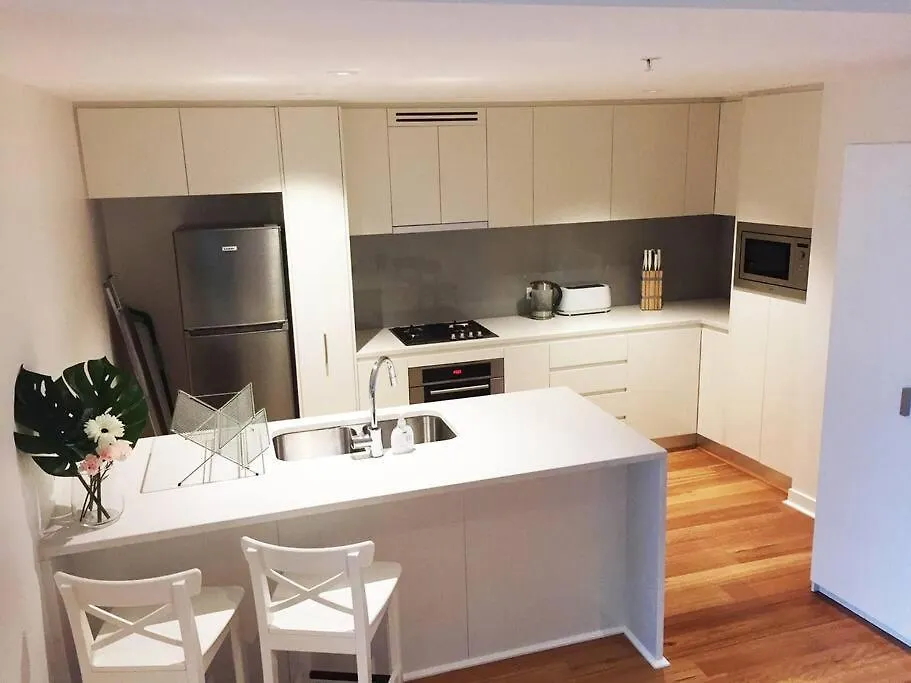 Brisbane Centre With Glorious Views & Pool Apartment